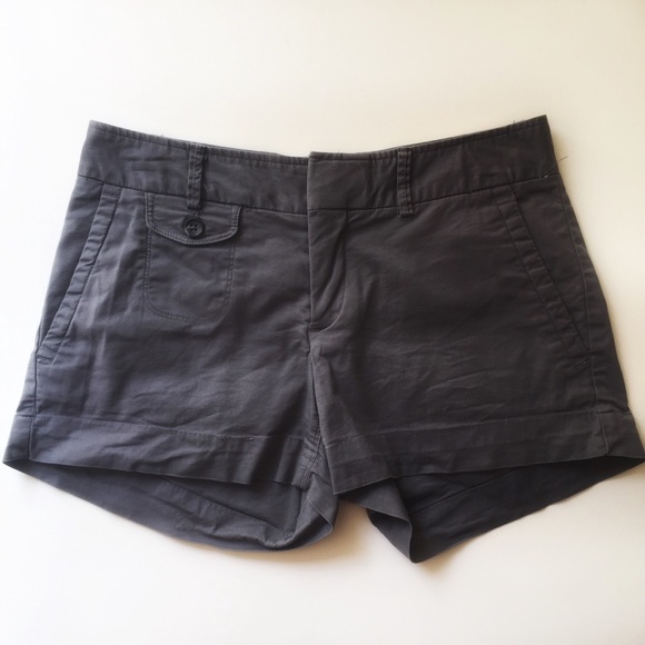 SALE‼️Banana Republic Size 0 Gray Short - Picture 3 of 7